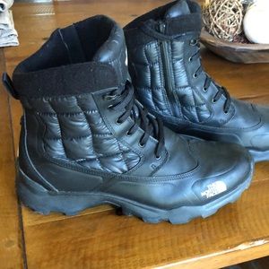 The North Face fleece lined Mens boots